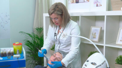 9-PEELING-QUIMICO-MICROPUNCION-FOTOTERAPIA-ASOCIADA-CON-CORRIENTES-GALVANICAS-redimensionada